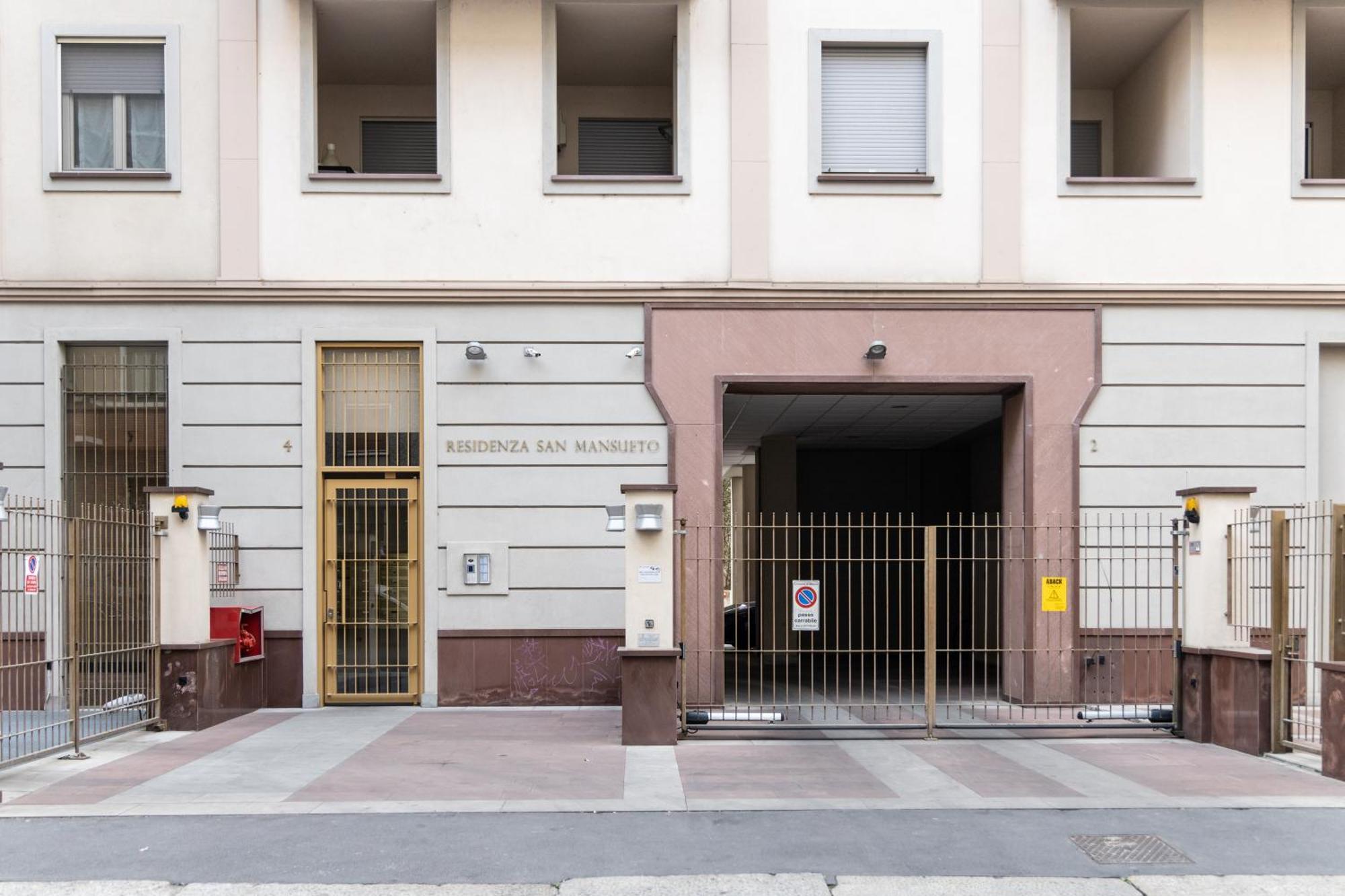 Bocconi'S Nest - Close To Duomo With Terrace Milano Ngoại thất bức ảnh